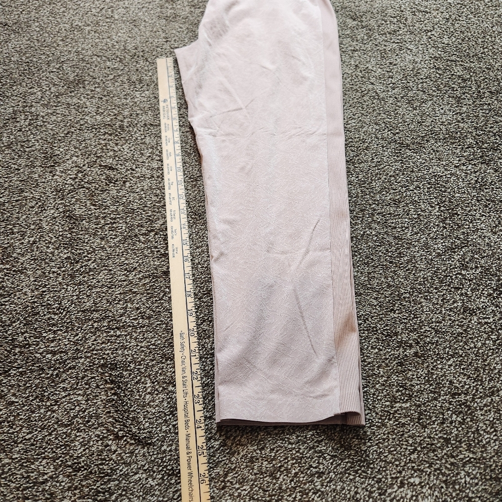 Athleta Brooklyn Textured Ankle Pant Size 4P - Picture 8 of 8